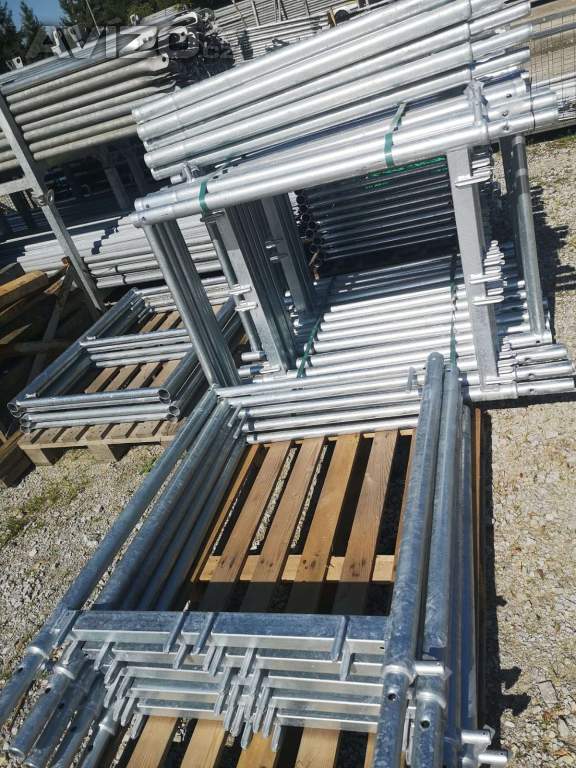 Foto inzerátu Nové ocelové lešení Plettac na fasádu – dobrá cena! 6,3X9=56,70M2