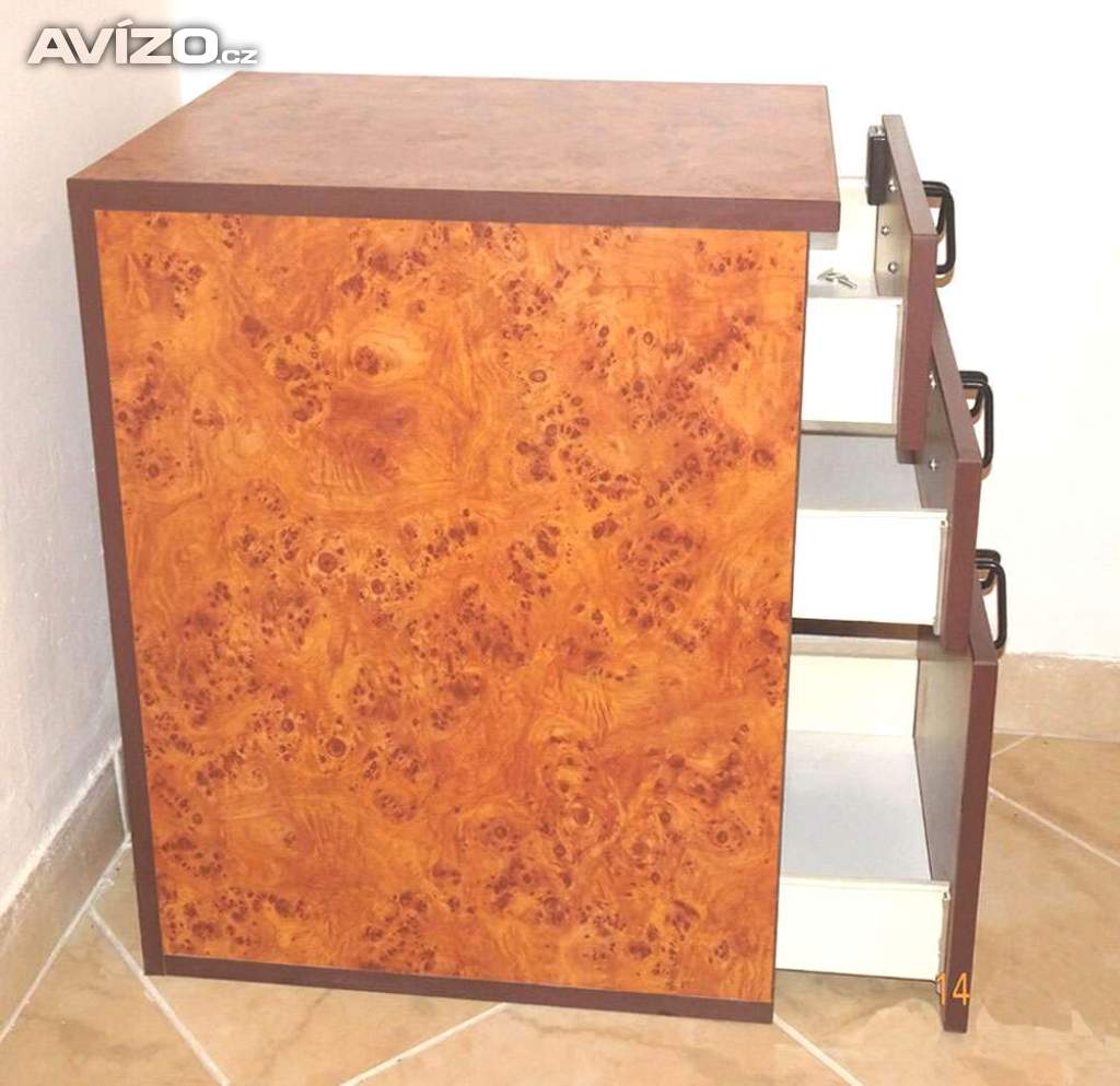 Uzamykatelná komoda v bezvadném stavu. bez poškození.