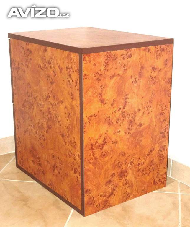 Foto inzerátu Uzamykatelná komoda v bezvadném stavu. bez poškození.