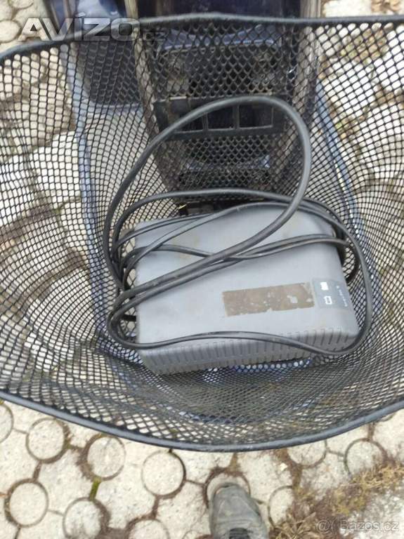 Foto inzerátu Tříkolka elektrický skútr vozik