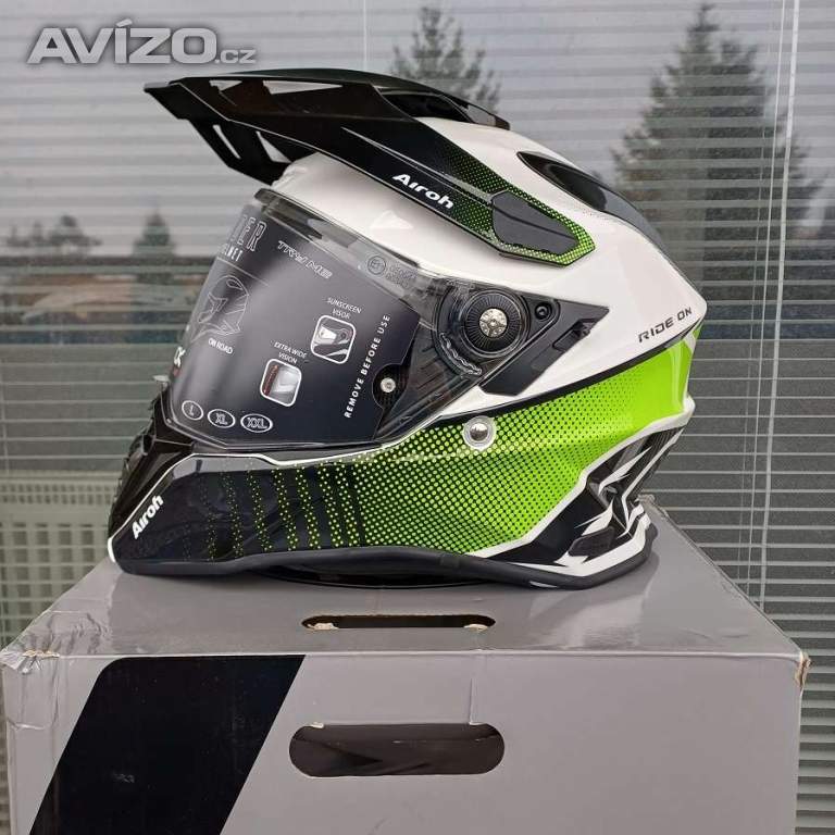 Foto inzerátu Enduro přilba Airoh COMMANDER 