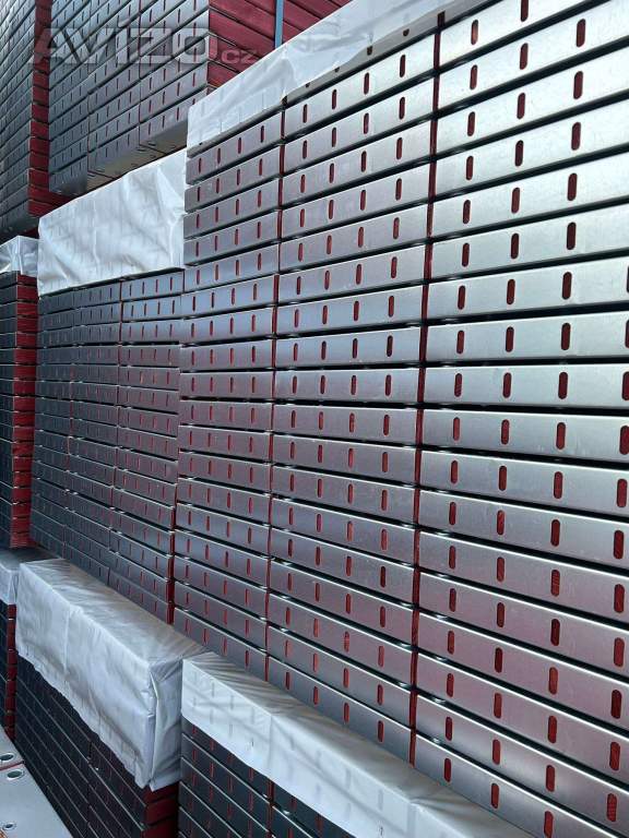 Foto inzerátu Nové lešení Plettac pro stěnu fasády – skladem, ihned k odběru 8,3 X 9