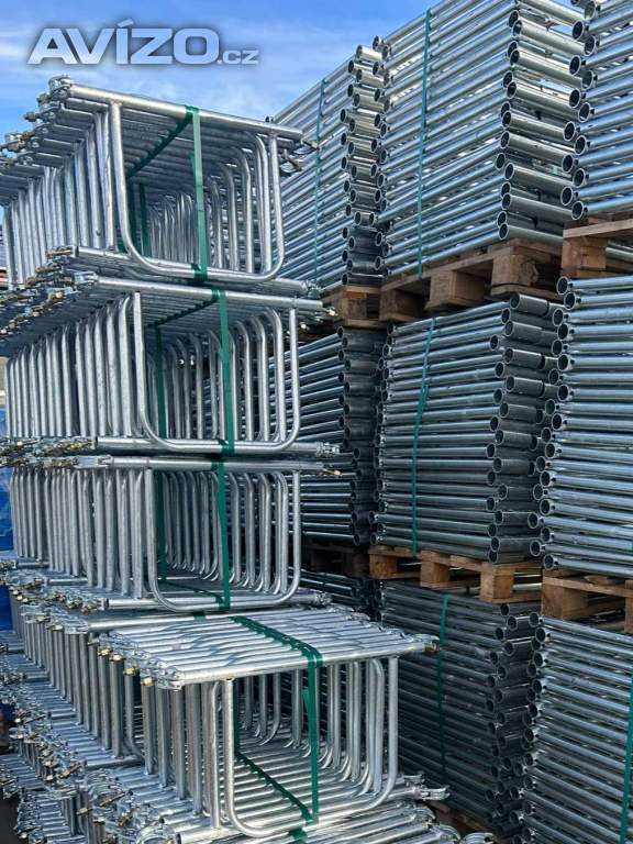 Foto inzerátu Nové lešení Plettac pro stěnu fasády – skladem, ihned k odběru 8,3 X 9