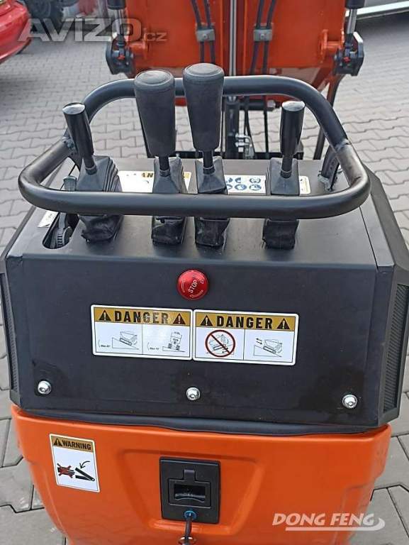 Foto inzerátu Pásový dumper CR60 se lžící, SAMONAKLÁDÁCÍ DUMPER