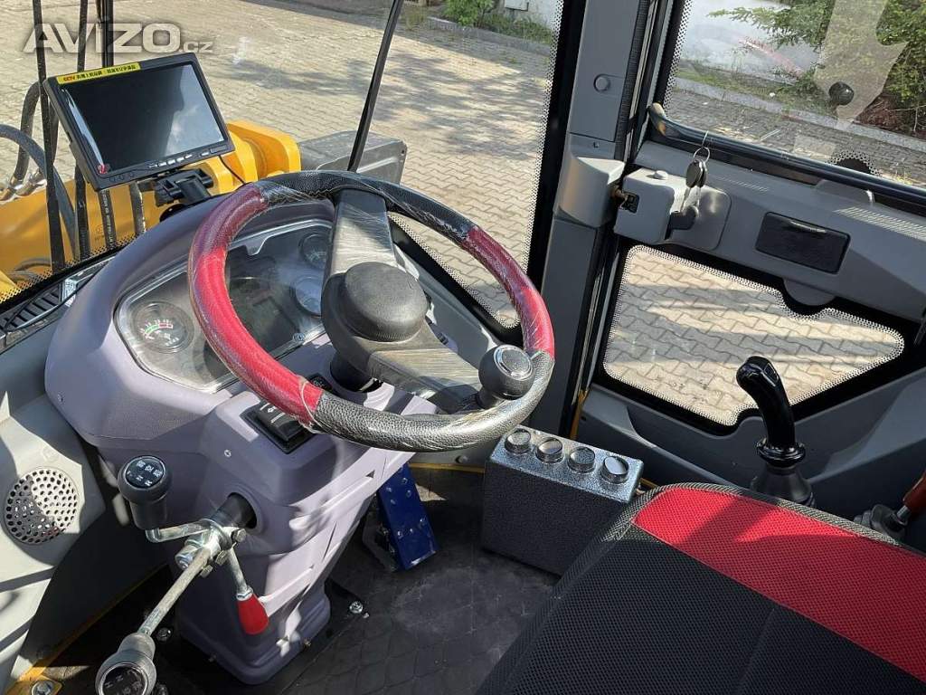 Foto inzerátu Kloubový nakladač CRONA CR20, nakladač 5500 kg, 76 kW