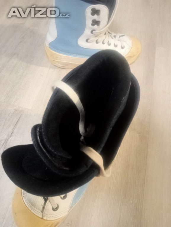 Foto inzerátu Snowboard NITRO Lectra vel.142 + vázání+boty vel.37/38 