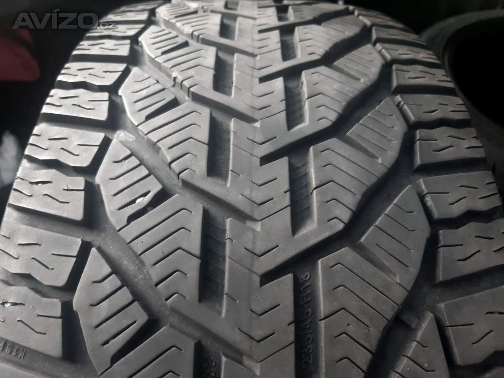 2ks zimních pneu 235/45 R18 Riken