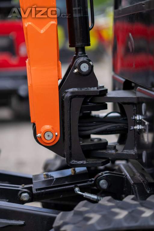 Foto inzerátu KINGWAY VIP15 s kabinou – Silný stroj s plným komfortem 