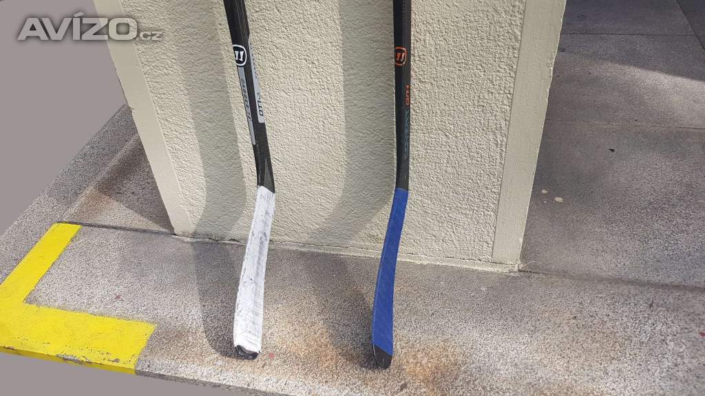 Foto inzerátu Prodám 2 ks hokejových holí Warrior