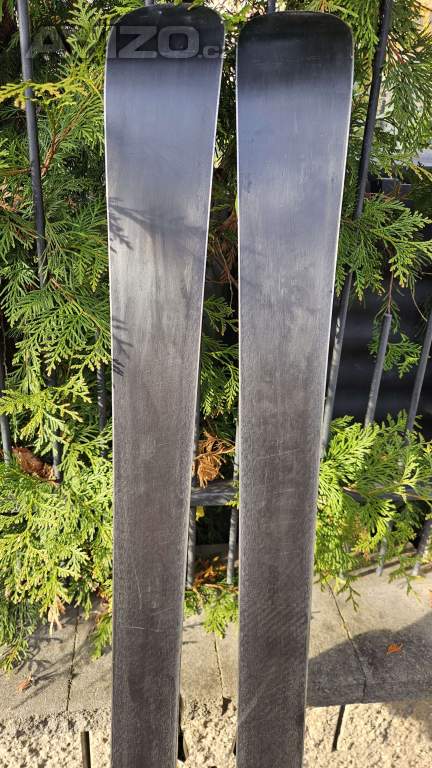 Foto inzerátu Dámské lyže Atomic Izor 159 cm