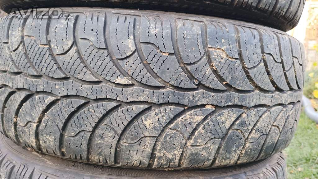 Foto inzerátu Zimní pneu 205/55 R16, 7mm na disku 5x100 (#183)
