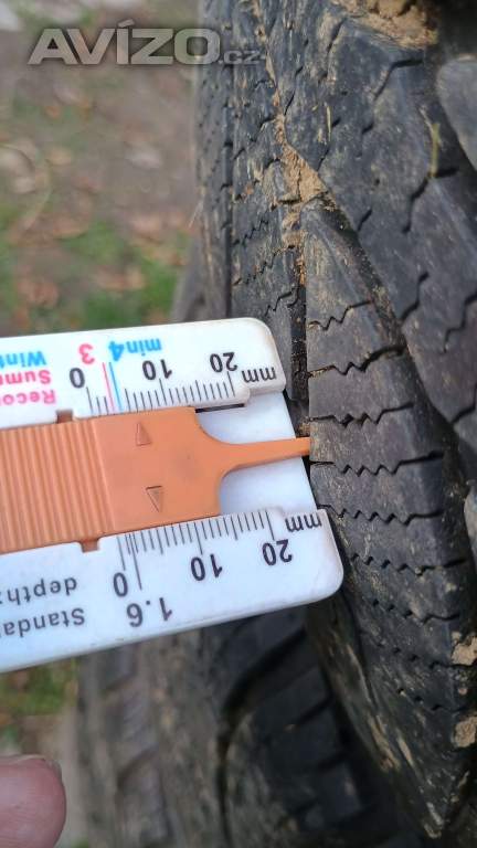 Foto inzerátu Zimní pneu 205/55 R16, 7mm na disku 5x100 (#183)