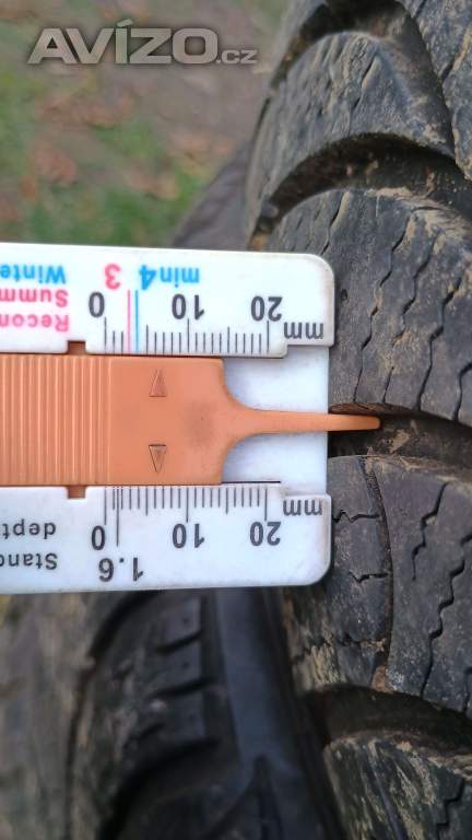 Foto inzerátu Zimní pneu 205/55 R16, 7mm na disku 5x100 (#183)