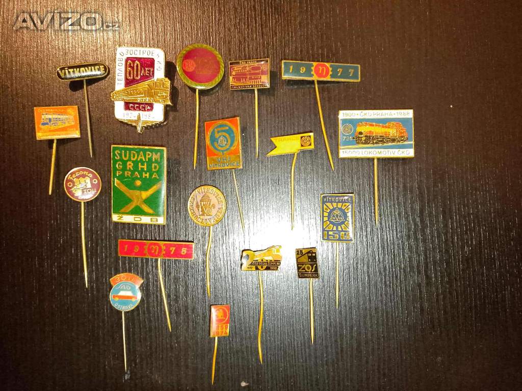 Foto inzerátu mix odznaky ČSD, lyžařské a jiné