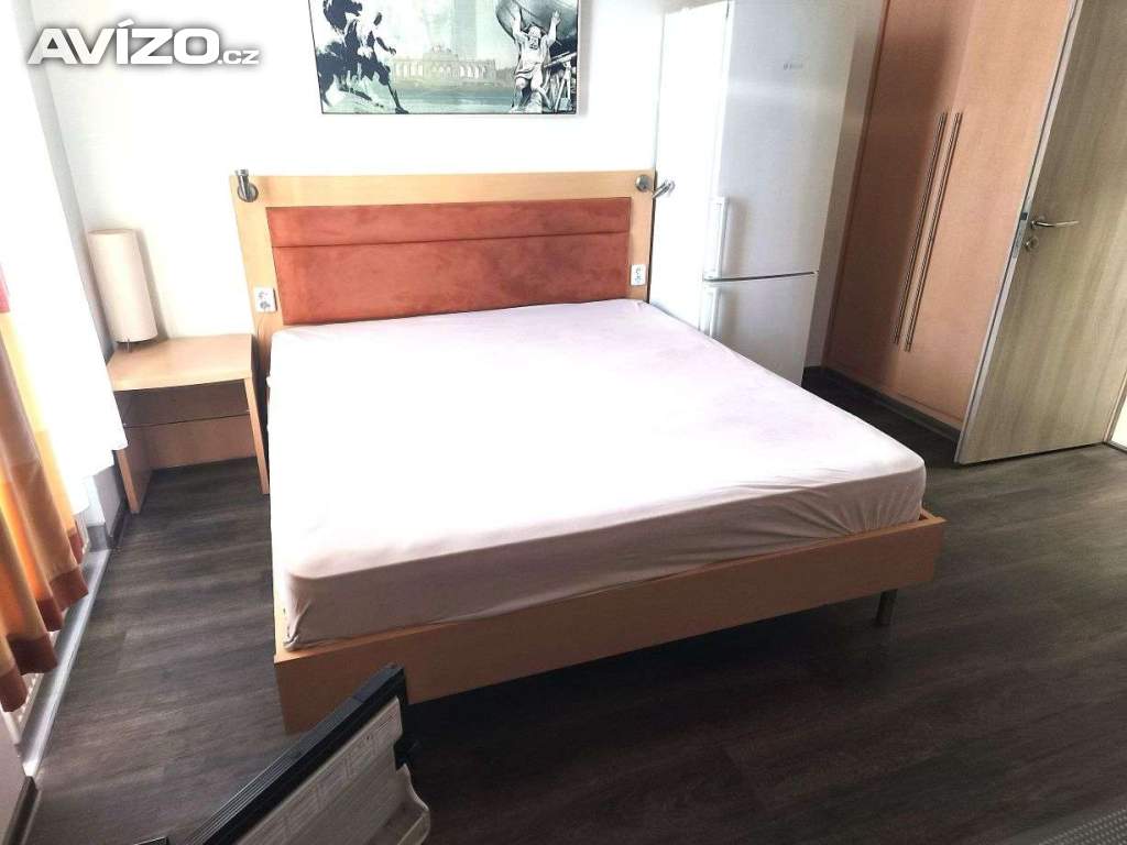 1+kk v RD, po rekonstrukci, 10.000 Kč i s energiemi. Volný ihned, nebo podle potřeby...