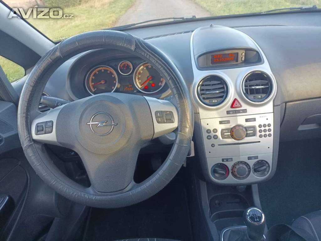 Foto inzerátu Opel Corsa D 1.2 59Kw RV. 2008 - NOVÁ STK 