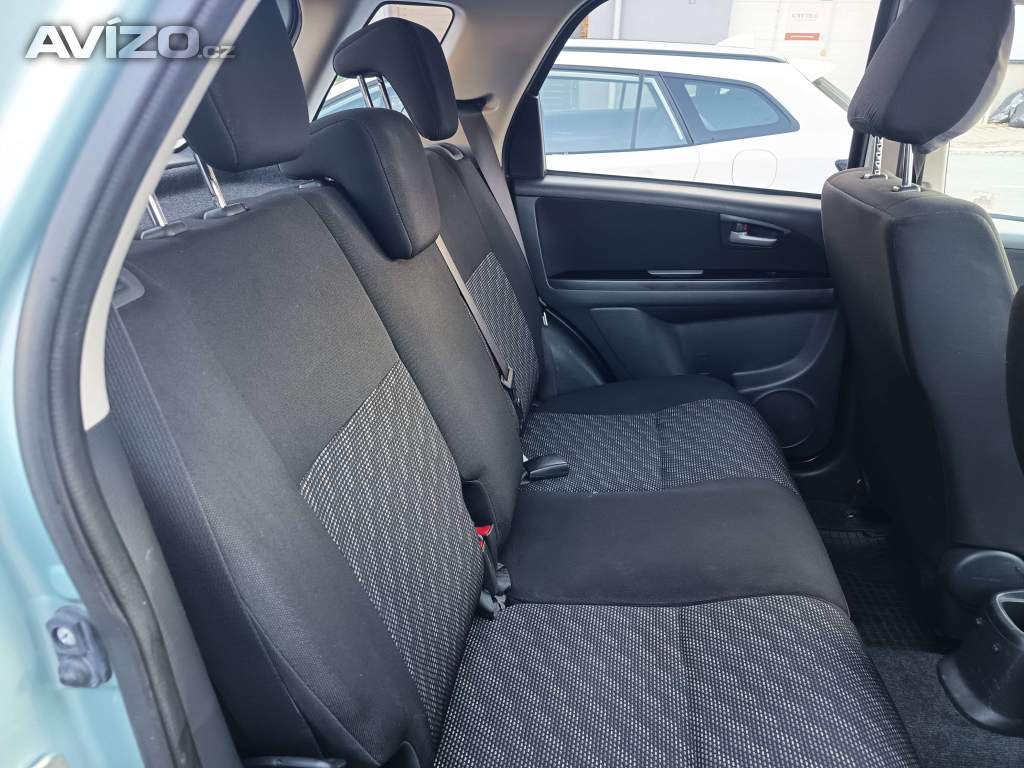Foto inzerátu Suzuki SX4 1,6i Comfort ČR NAVI 