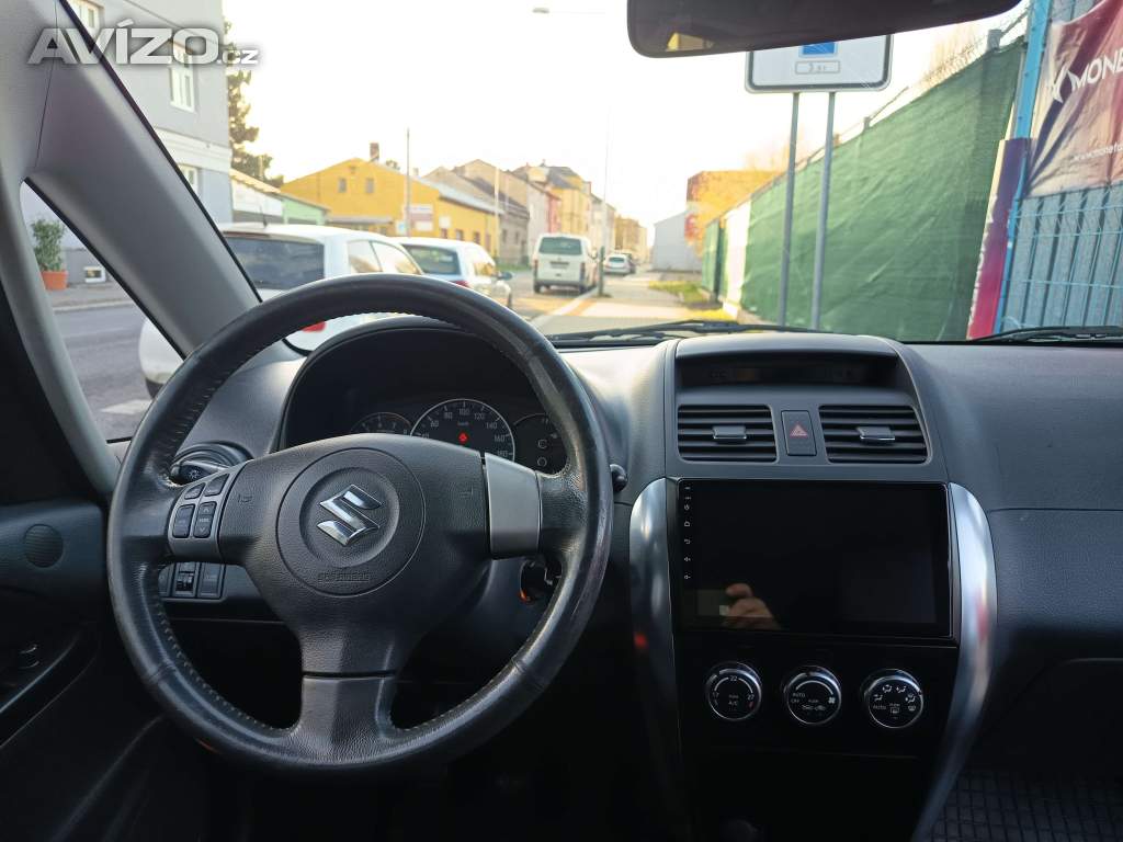 Foto inzerátu Suzuki SX4 1,6i Comfort ČR NAVI 