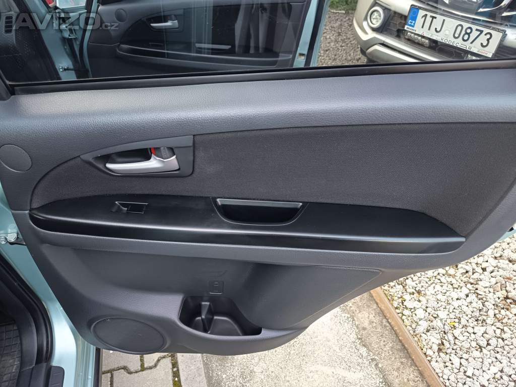 Foto inzerátu Suzuki SX4 1,6i Comfort ČR NAVI 
