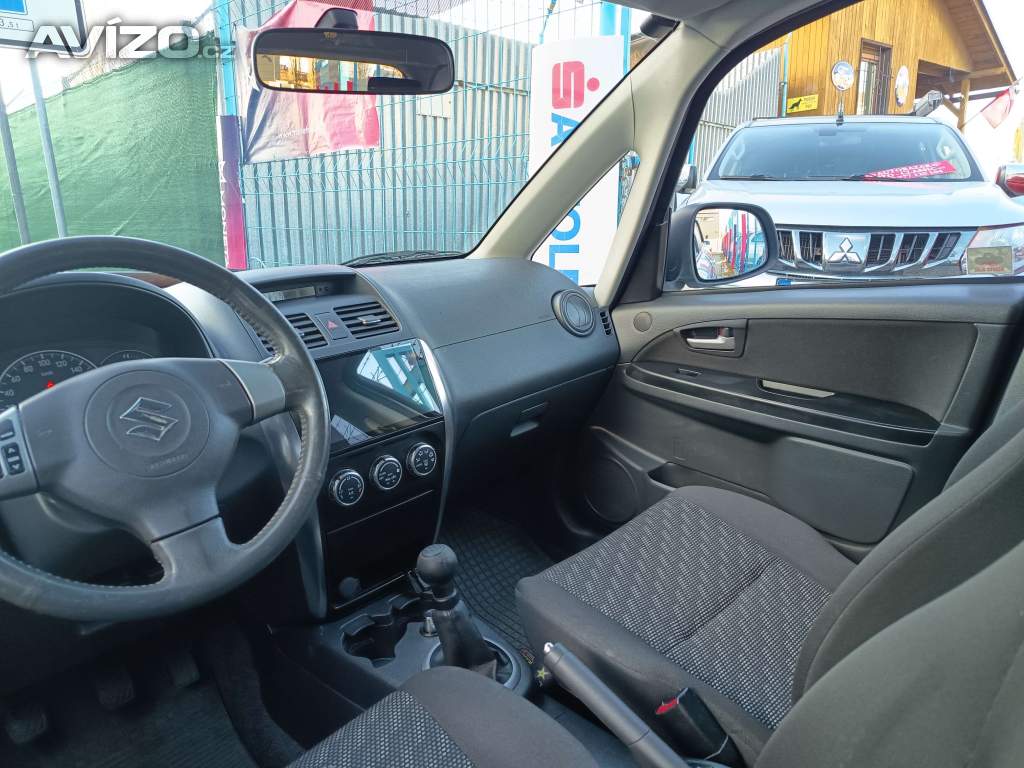 Foto inzerátu Suzuki SX4 1,6i Comfort ČR NAVI 