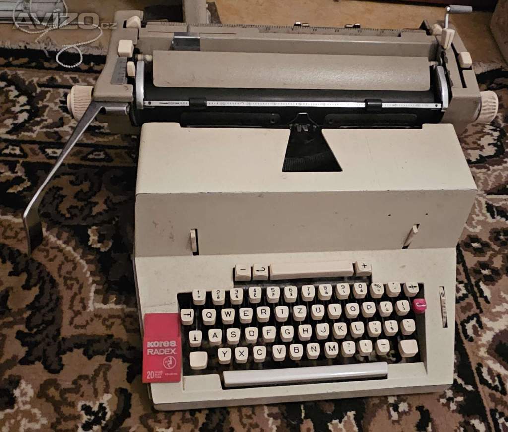 Foto inzerátu Psaci stroj