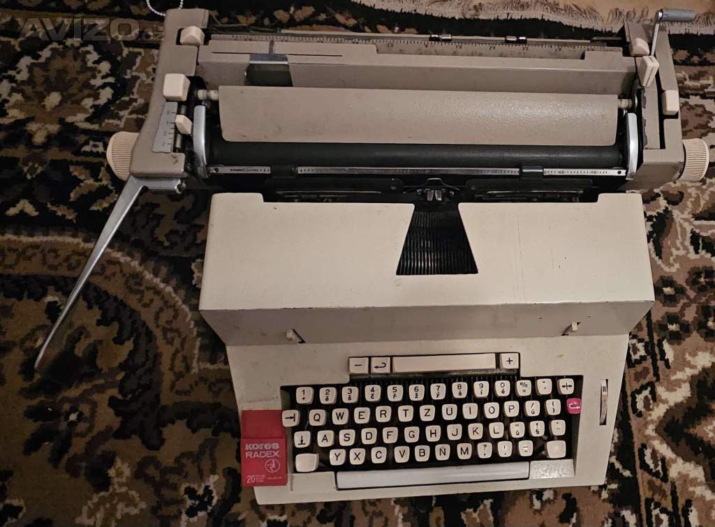 Foto inzerátu Psaci stroj