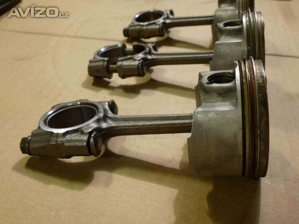 Foto inzerátu Písty s ojnicemi - Yamaha YZF R6