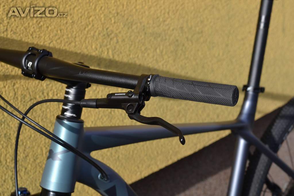 Foto inzerátu Mrx DISCUS horské kolo 29, rám 21, Sh 1x12, stříbrná chameleon