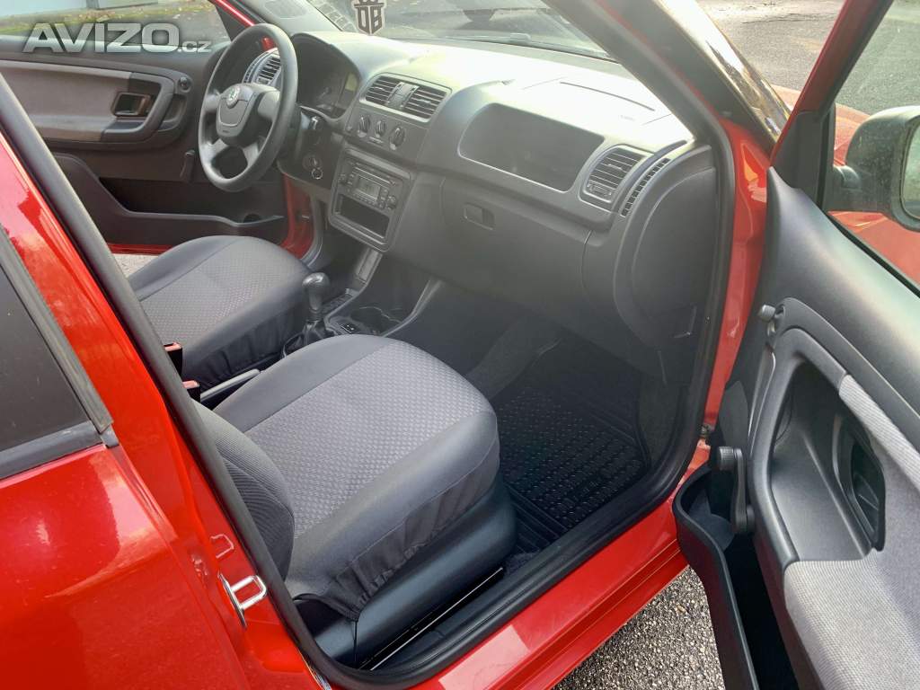 Foto inzerátu škoda fabia 1.4 16V kombi 113tkm,2011,serviska krásná