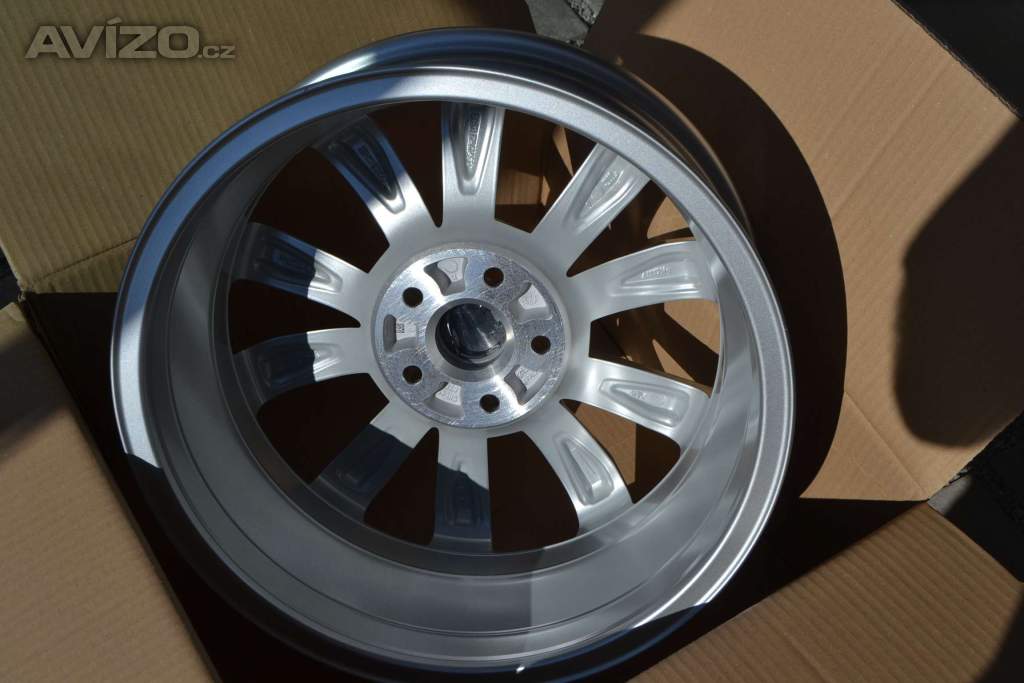Foto inzerátu Škoda Octavia III– NOVÉ 17 orig.alu disky 6Jx17 ET48,