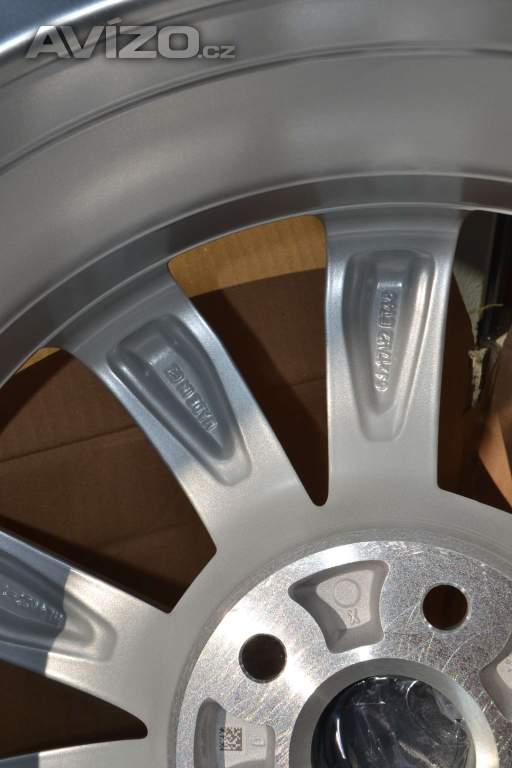 Foto inzerátu Škoda Octavia III– NOVÉ 17 orig.alu disky 6Jx17 ET48,