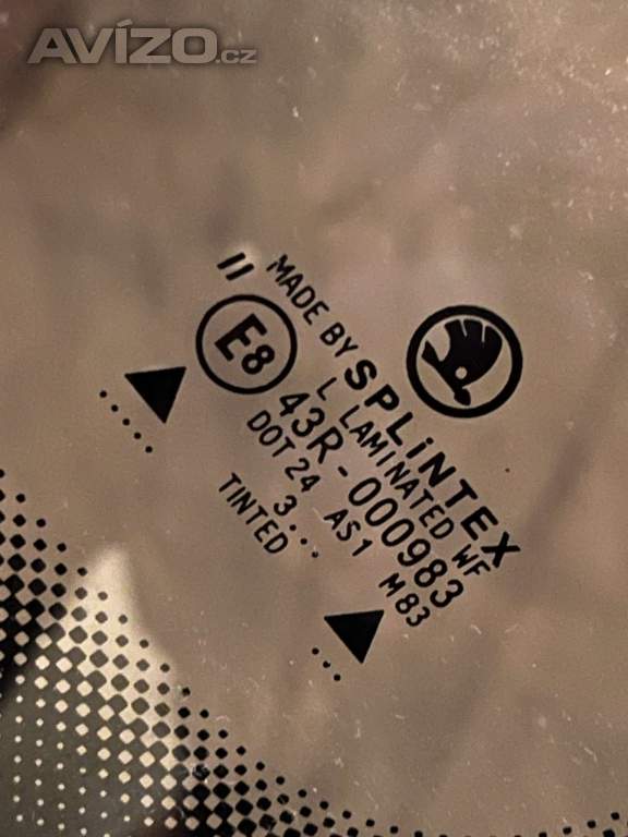 Foto inzerátu Nové přední sklo Škoda FELICIA zelené s pruhem