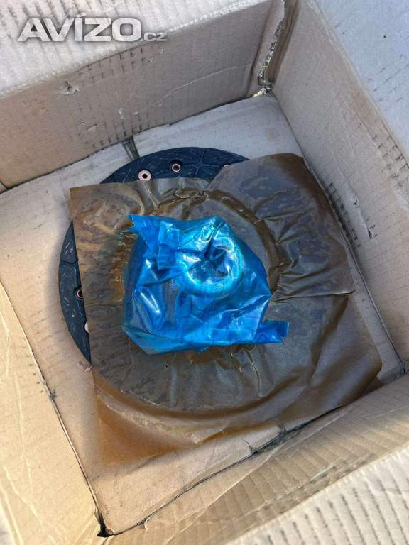 Foto inzerátu Nová spojková sada FELICIA 1.9D - LUK