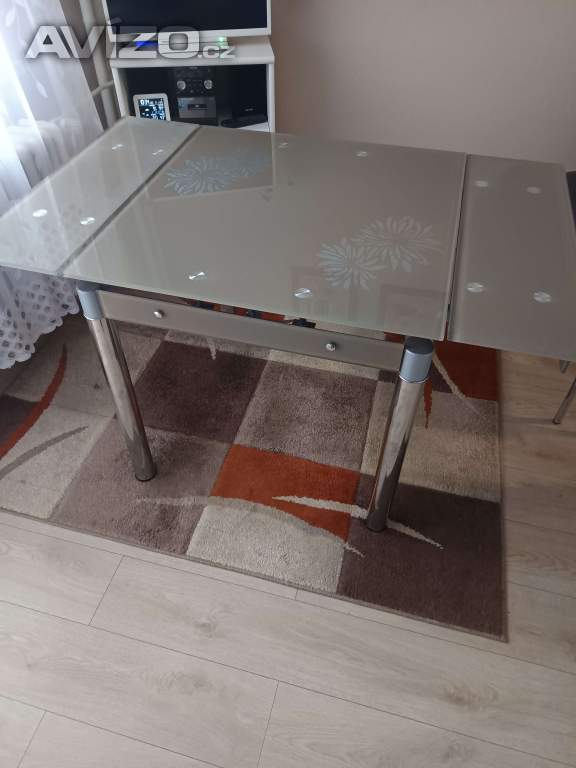 Foto inzerátu rozkladaci skleneny kuchynsky stul