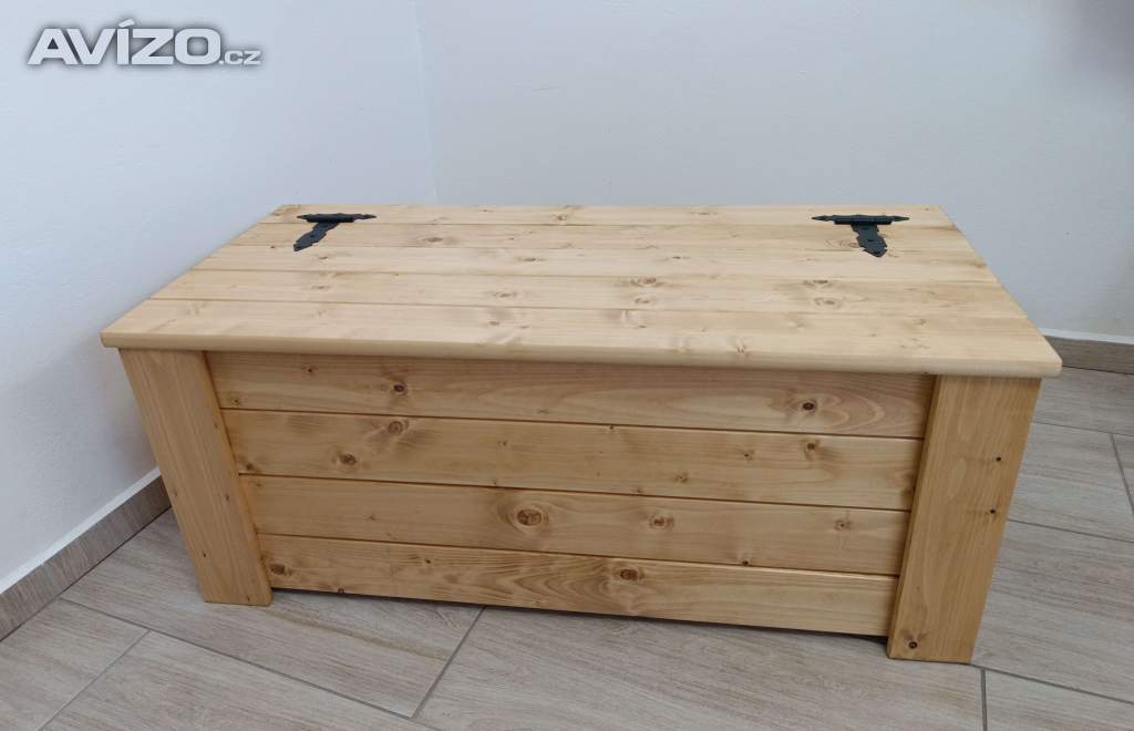 Foto inzerátu Dřevěná truhla 