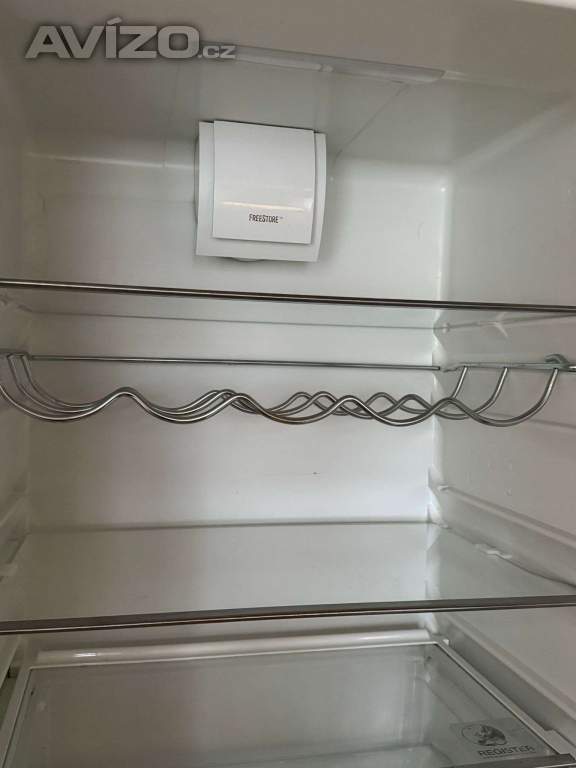 Foto inzerátu Elekrolux chladnička s mrazákem 