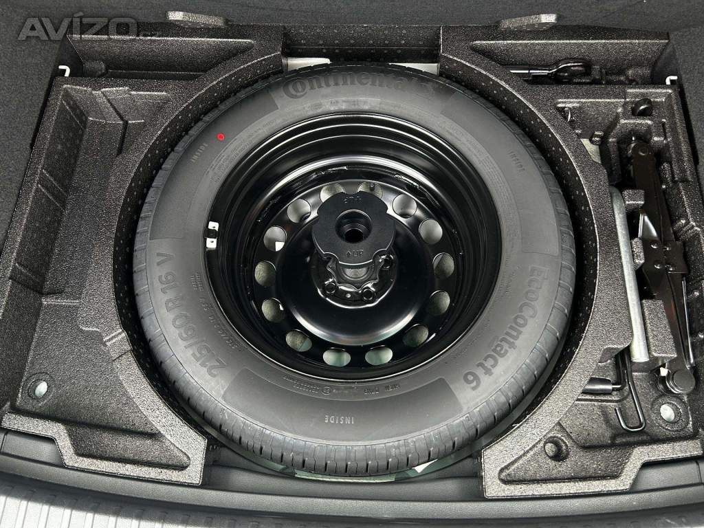 Foto inzerátu Škoda Karoq 1.5 TSI 110 kW, 01/2024, 35900 km, 1. majitel, DPH