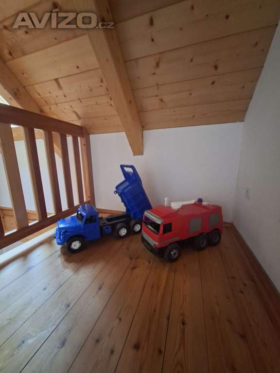 Foto inzerátu Prodám nákladní auto Tatra 148 modré barvy 