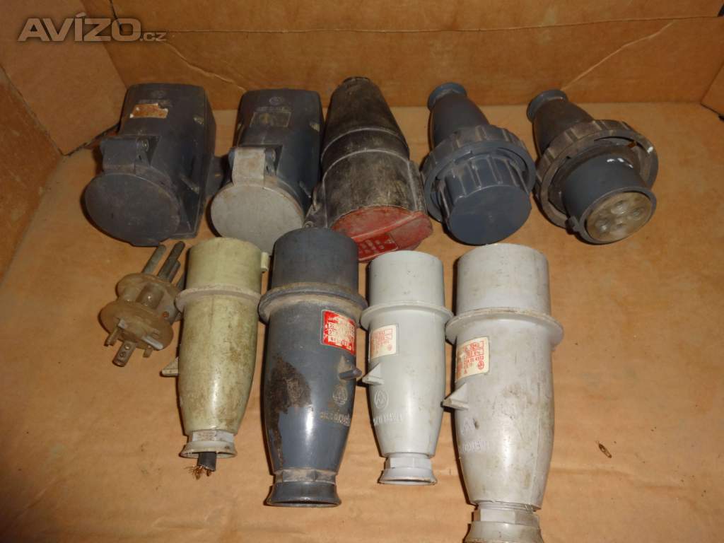 Vypínač a zásuvky