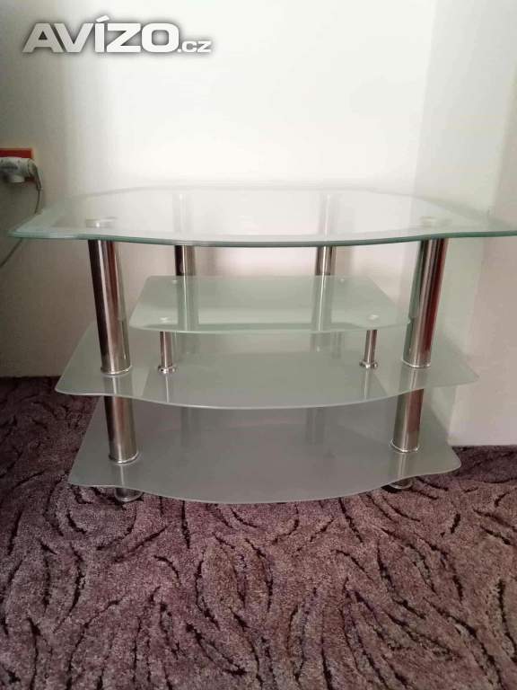 Foto inzerátu prodám skleněný TV stolek
