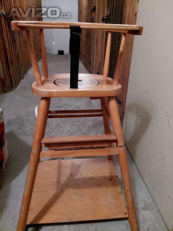 Prodám.krmici židličku 
