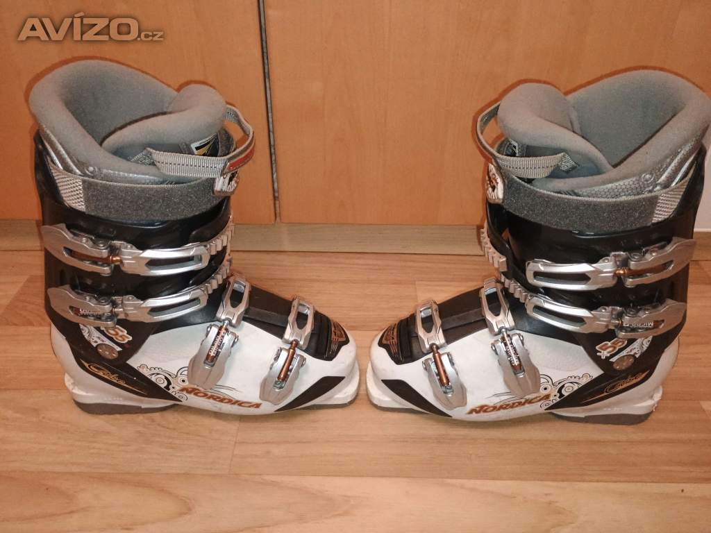 Foto inzerátu Lyžáky Nordica dámské MP 250