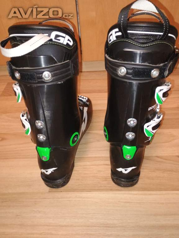 Foto inzerátu Špičkové výkonostní lyžáky vel. 27/27,5