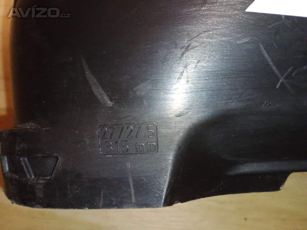 Foto inzerátu Špičkové výkonostní lyžáky vel. 27/27,5