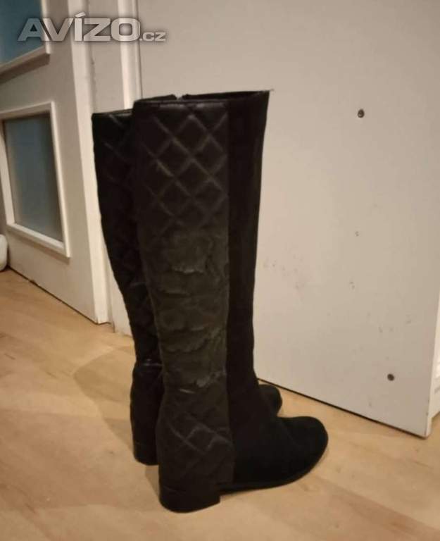 Vysoké černé kozačky 