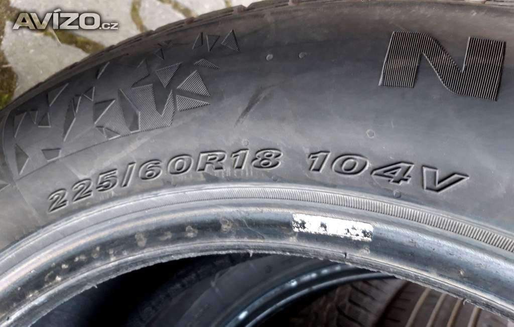 Foto inzerátu Prodám sadu zánovních zimních pneu 225/60 R18 Nexen