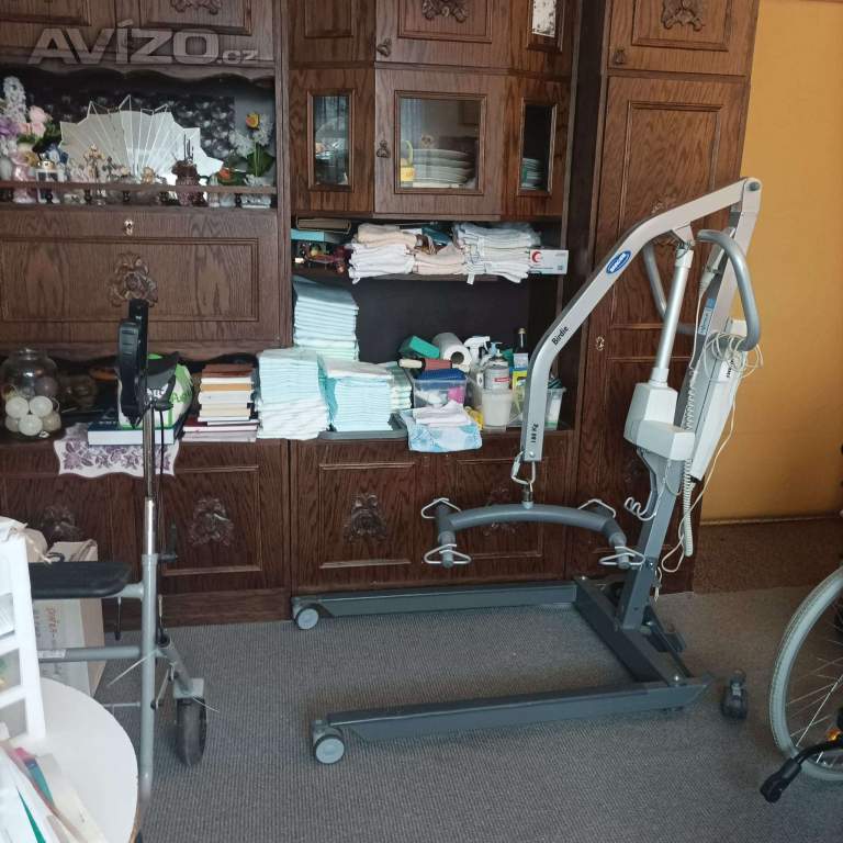 Foto inzerátu Prodám zvedák pro pacienty Ivancare Birdie