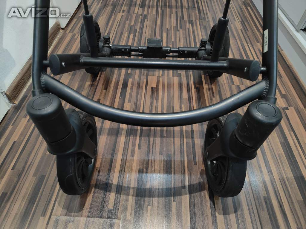 Foto inzerátu Prodáme kombinovaný kočárek Anex Cross 3v1 po jednom dítěti