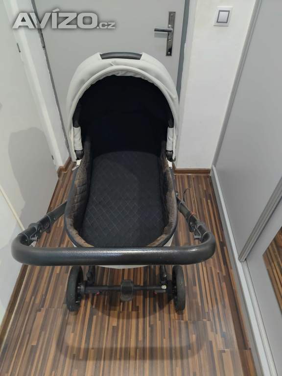 Foto inzerátu Prodáme kombinovaný kočárek Anex Cross 3v1 po jednom dítěti