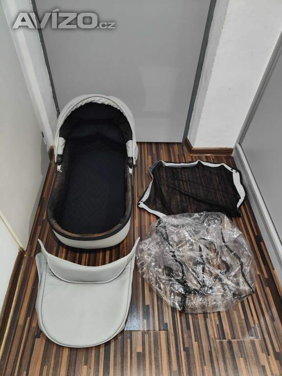 Foto inzerátu Prodáme kombinovaný kočárek Anex Cross 3v1 po jednom dítěti